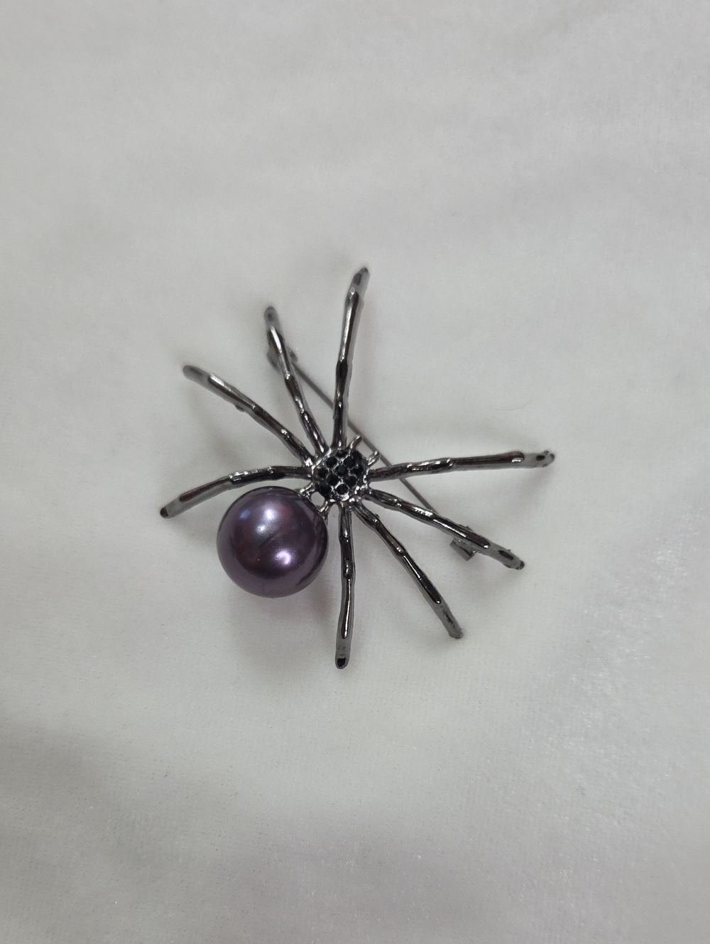 Spider Gray Pearl Brooch Retro Style Pin Rhinestones Elegant Gunmetal Color NEW
